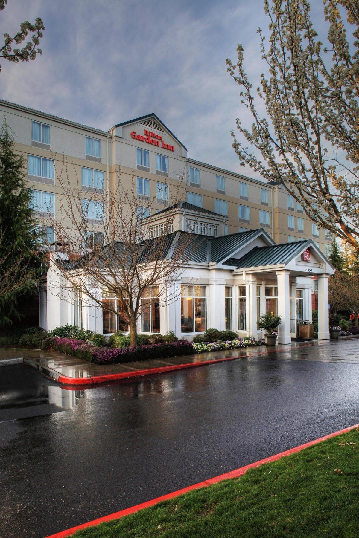 Hilton Garden Inn Portland Lake Oswego Eksteriør billede